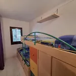 Apartment En L'escala Con Piscina Y Parking, A 600m De La Playa - Hisp-236-153 *